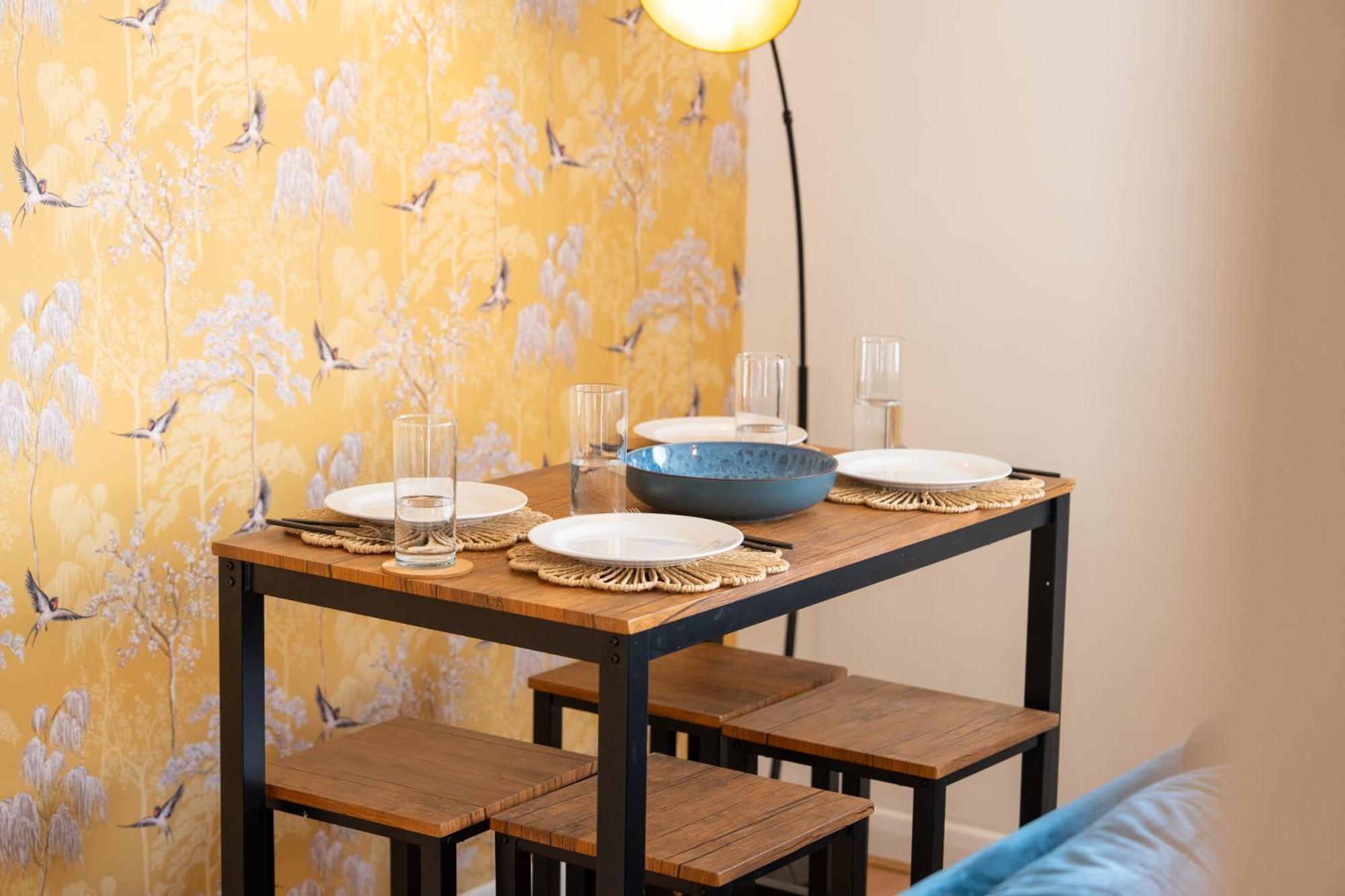 קנטרבורי Stylish 4 Bedroom Spacious Retreat With Parking - Sleeps 10 - Families & Contractors מראה חיצוני תמונה