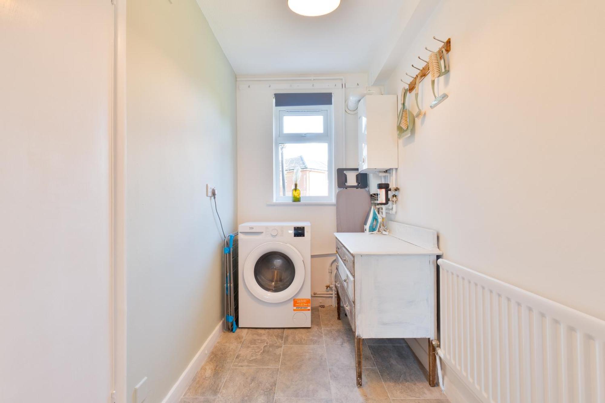 קנטרבורי Stylish 4 Bedroom Spacious Retreat With Parking - Sleeps 10 - Families & Contractors מראה חיצוני תמונה